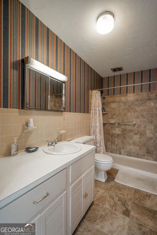 253 Woodland Drive, Winder, GA 30680