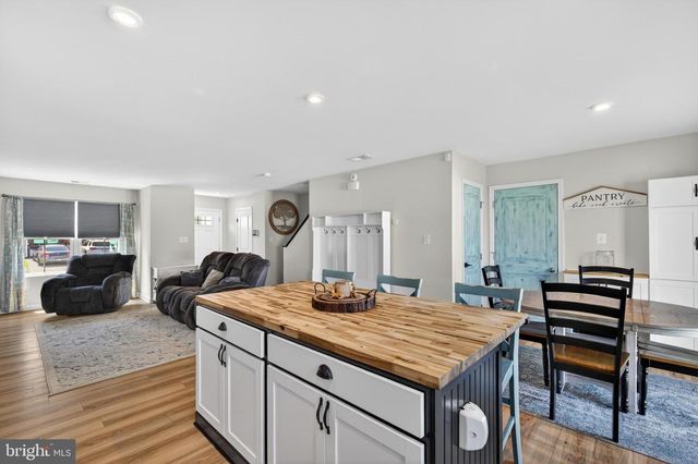 200 SALIDA TRL, Martinsburg, WV 25403