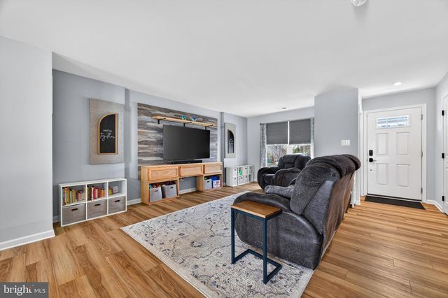 200 SALIDA TRL, Martinsburg, WV 25403
