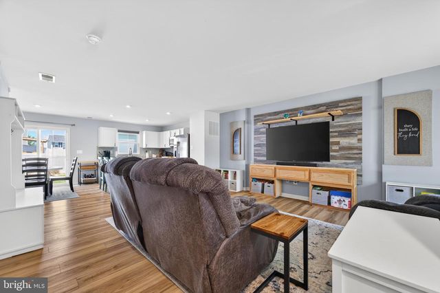 200 SALIDA TRL, Martinsburg, WV 25403