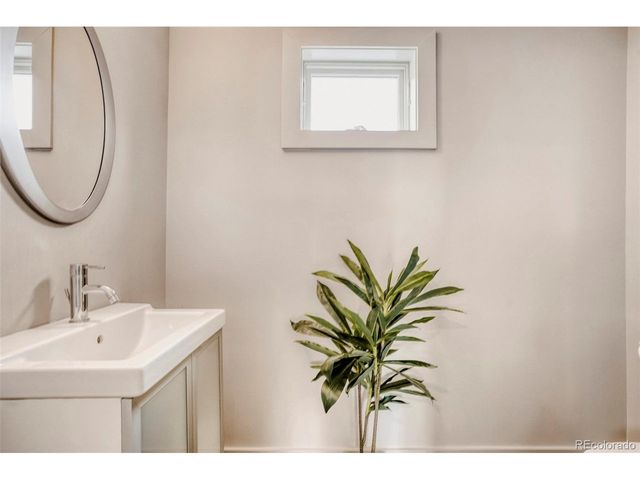 1562 S Lincoln St, Denver, CO 80210