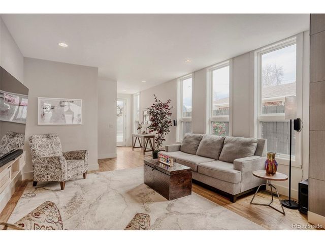 1562 S Lincoln St, Denver, CO 80210