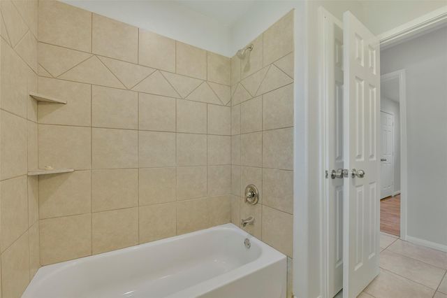4725 9th Street A, Bacliff, TX 77518