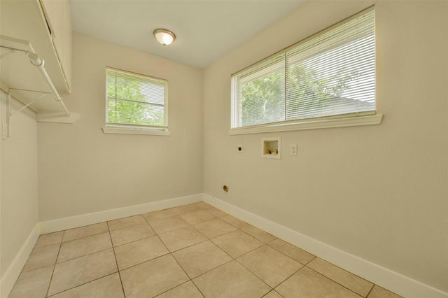 4725 9th Street A, Bacliff, TX 77518