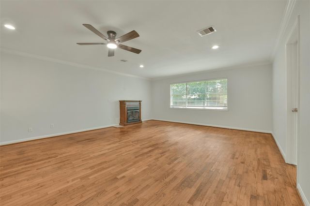 4725 9th Street A, Bacliff, TX 77518