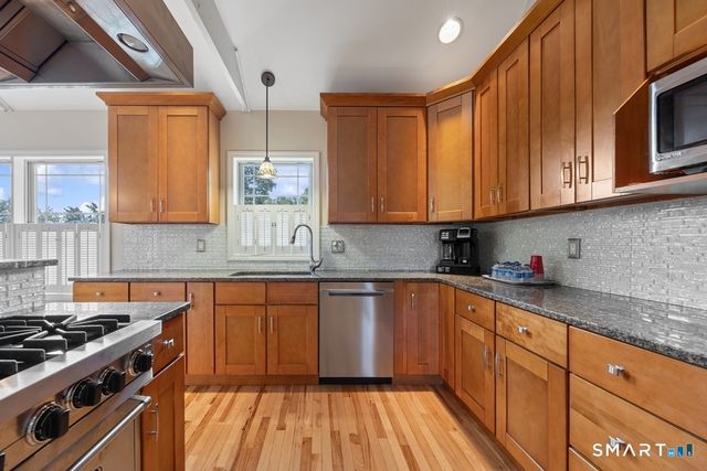 7 Pratt Lane, Wolcott, CT 06716