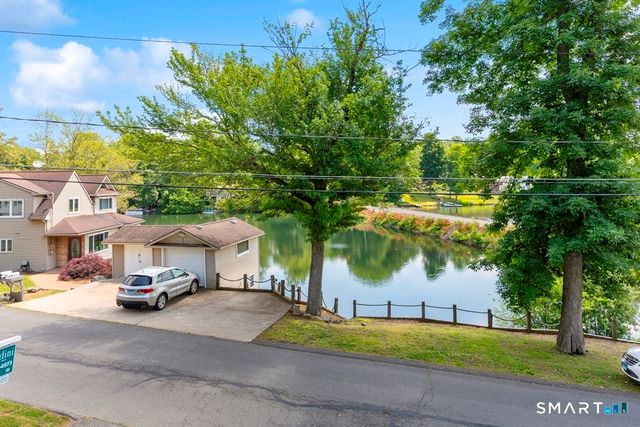 7 Pratt Lane, Wolcott, CT 06716