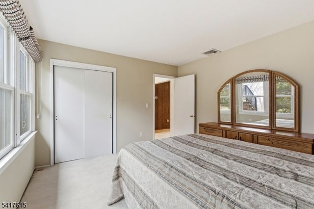 5 William Dr, Rockaway Boro, NJ 07866