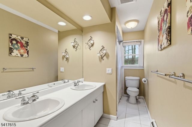 5 William Dr, Rockaway Boro, NJ 07866