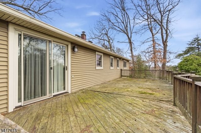 5 William Dr, Rockaway Boro, NJ 07866