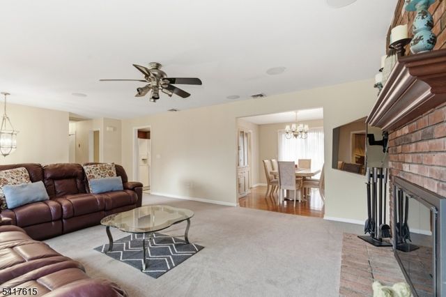 5 William Dr, Rockaway Boro, NJ 07866