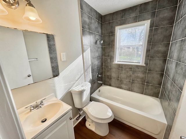 2071 HUBERT AVE, Memphis, TN 38108