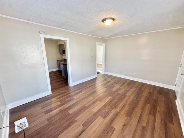 2071 HUBERT AVE, Memphis, TN 38108