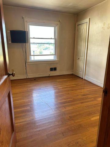 503 Hershberger RD NW, Roanoke, VA 24012
