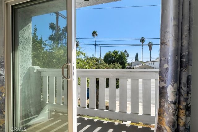 15145 Victory 1, Van Nuys, CA 91411