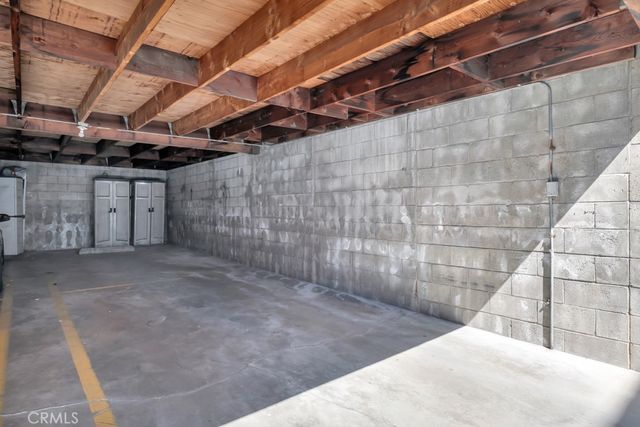 15145 Victory 1, Van Nuys, CA 91411