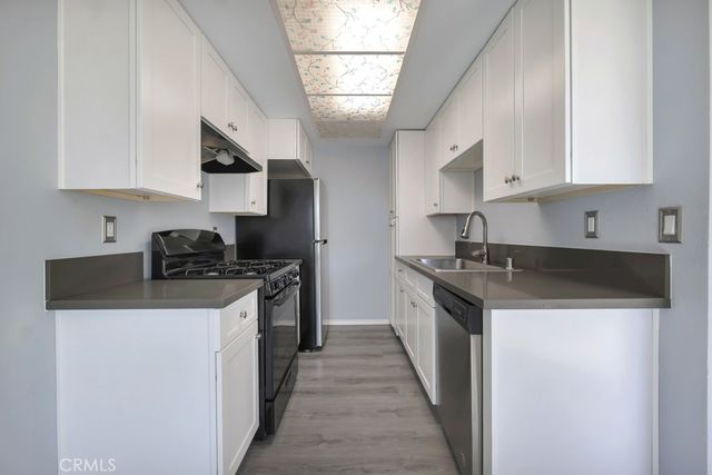 15145 Victory 1, Van Nuys, CA 91411