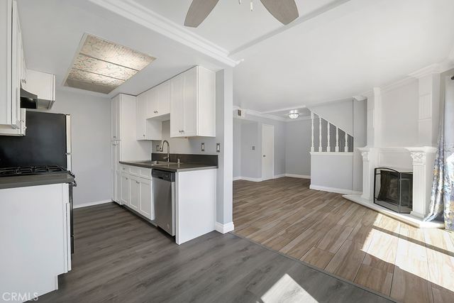 15145 Victory 1, Van Nuys, CA 91411