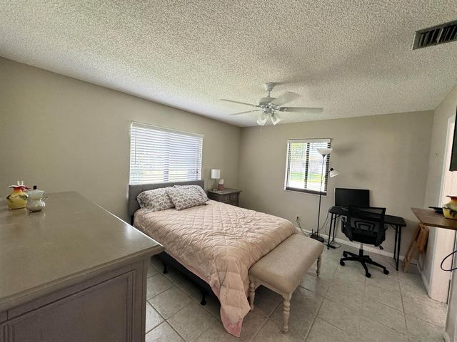 14822 Wildflower Lane, Delray Beach, FL 33446