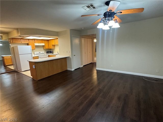 8410 Eldora Avenue 2020, Las Vegas, NV 89117
