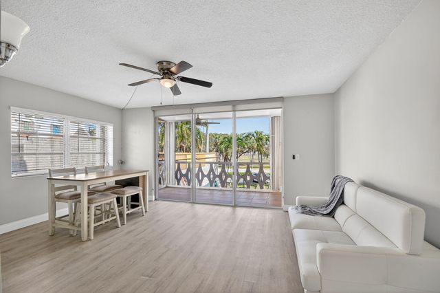 15 S Golfview Road 201, Lake Worth Beach, FL 33460