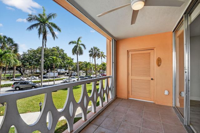 15 S Golfview Road 201, Lake Worth Beach, FL 33460