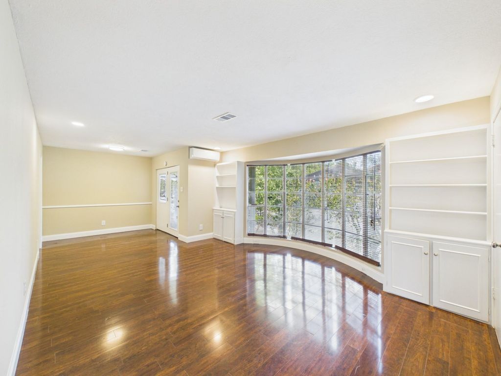 2595 Marilee Lane 1, Houston, TX 77057