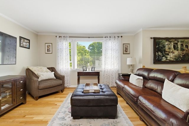 22 Lindale Ave, Weymouth, MA 02191