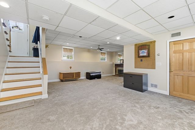 22 Lindale Ave, Weymouth, MA 02191
