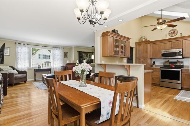 22 Lindale Ave, Weymouth, MA 02191