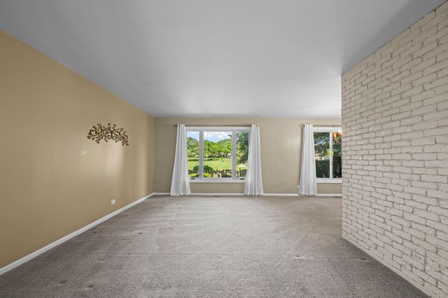 190 S Circle Avenue, Bloomingdale, IL 60108