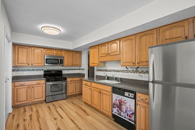190 S Circle Avenue, Bloomingdale, IL 60108