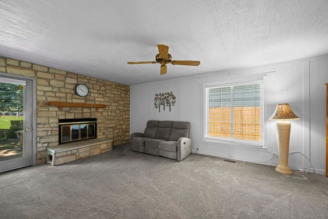 190 S Circle Avenue, Bloomingdale, IL 60108