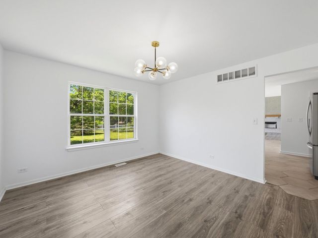 225 Parkside Lane, Oswego, IL 60543