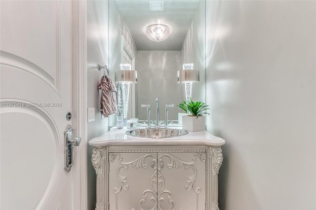 1455 Ocean Dr 1607, Miami Beach, FL 33139