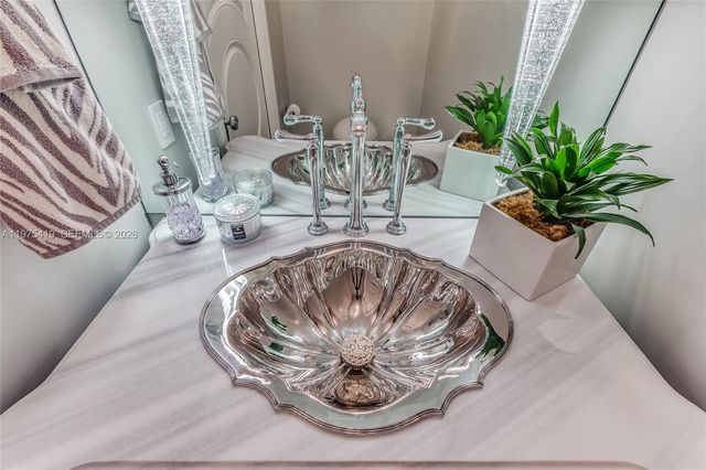 1455 Ocean Dr 1607, Miami Beach, FL 33139