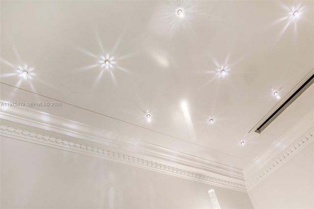 1455 Ocean Dr 1607, Miami Beach, FL 33139