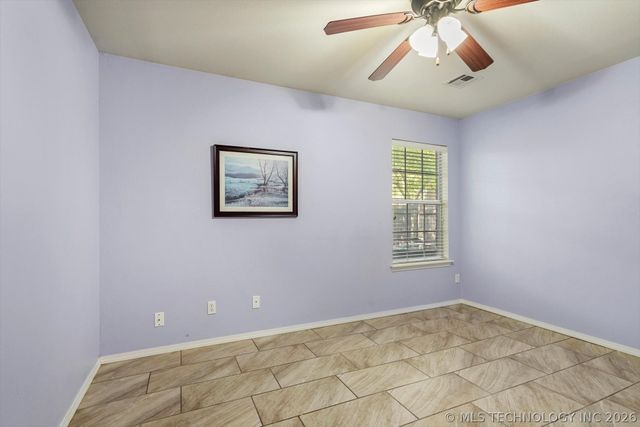 2405 S Willow Avenue, Broken Arrow, OK 74012