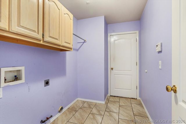 2405 S Willow Avenue, Broken Arrow, OK 74012