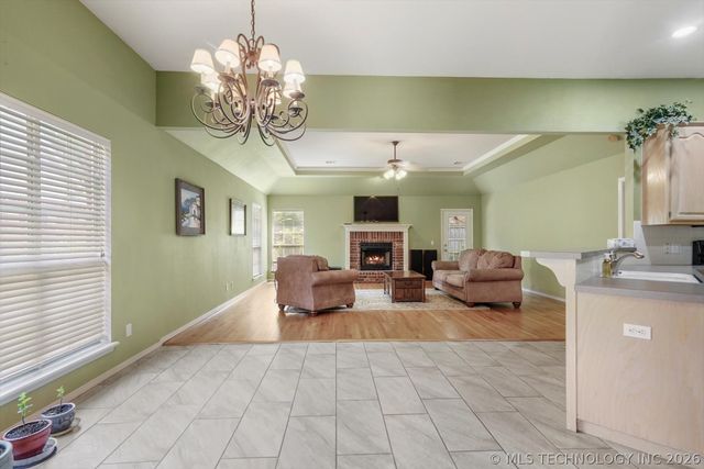 2405 S Willow Avenue, Broken Arrow, OK 74012