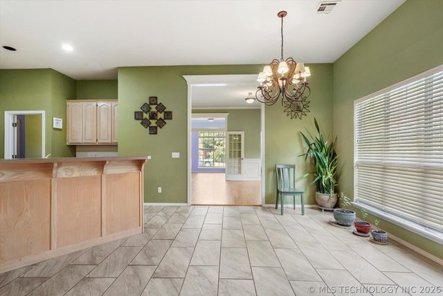 2405 S Willow Avenue, Broken Arrow, OK 74012