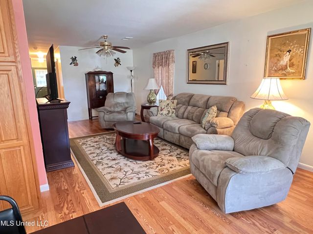 605 Victoria Street, Waveland, MS 39576