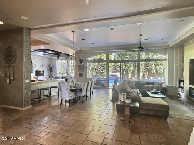 11126 E CANNON Drive, Scottsdale, AZ 85259