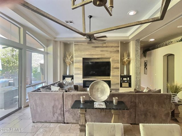 11126 E CANNON Drive, Scottsdale, AZ 85259