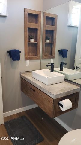 11126 E CANNON Drive, Scottsdale, AZ 85259