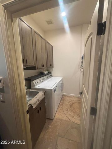 11126 E CANNON Drive, Scottsdale, AZ 85259