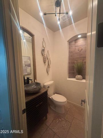 11126 E CANNON Drive, Scottsdale, AZ 85259