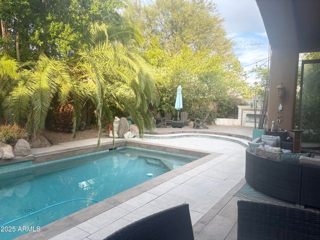 11126 E CANNON Drive, Scottsdale, AZ 85259