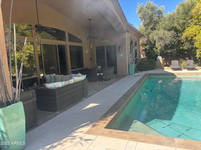 11126 E CANNON Drive, Scottsdale, AZ 85259