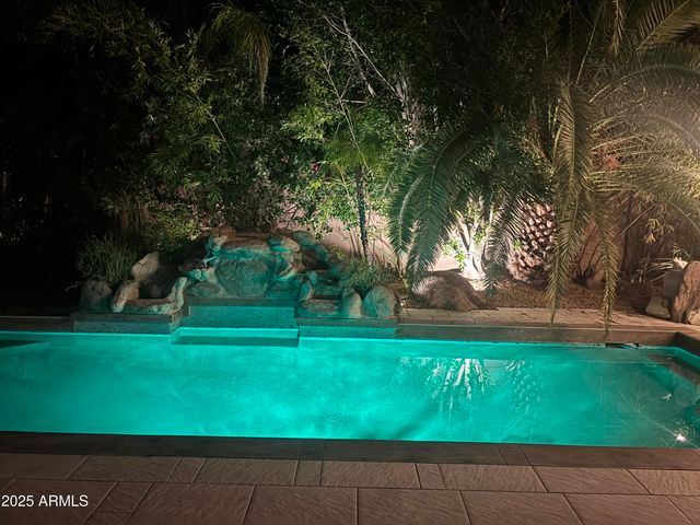 11126 E CANNON Drive, Scottsdale, AZ 85259